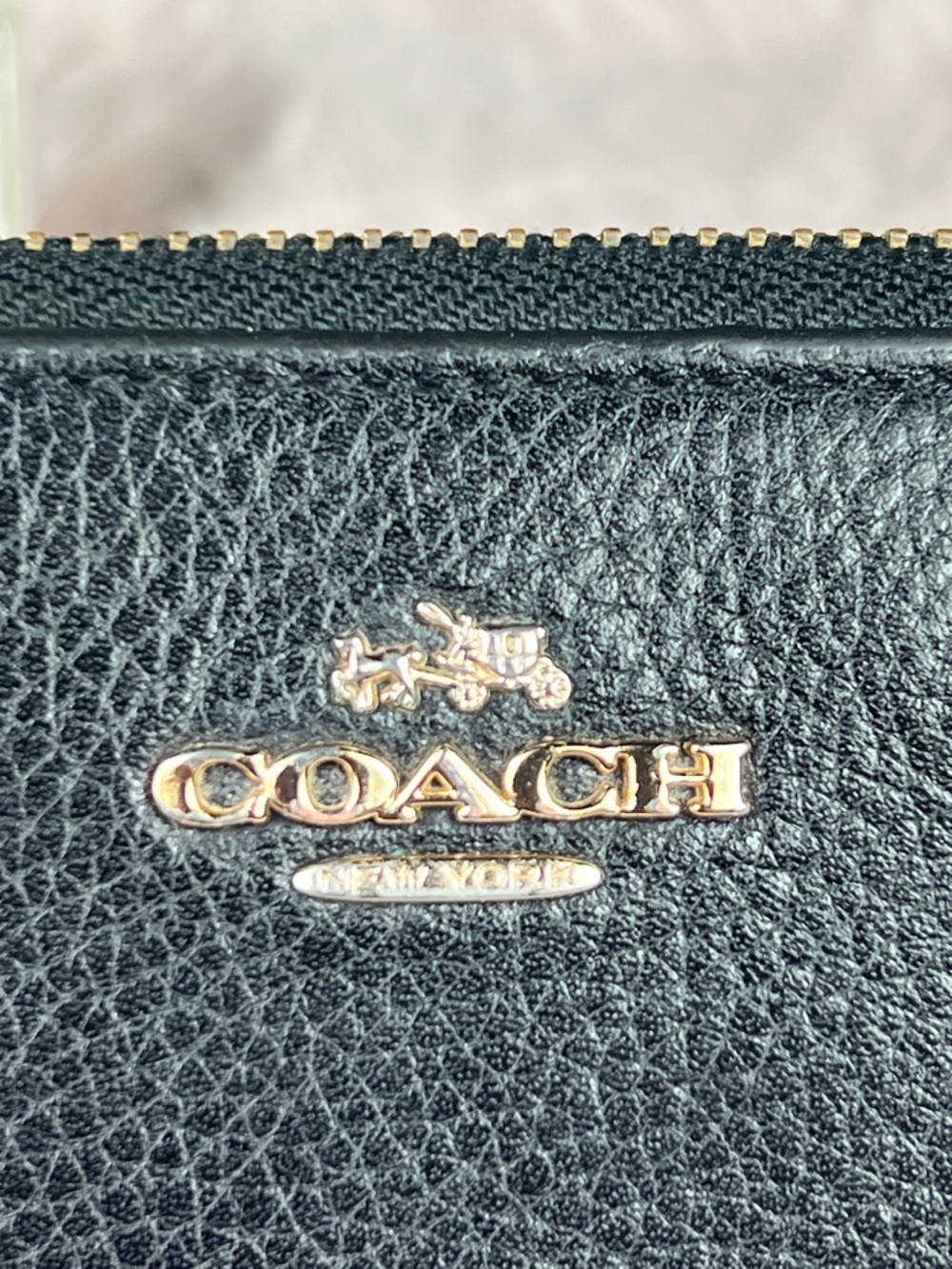 COACH Black Polished Pebble Leather Accordion Zip Around Wallet - EUC - Picture 9 of 9